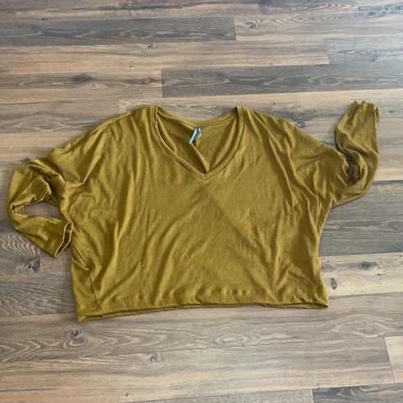 🆕 Anthro Dina V-Neck Top - Picture 6 of 10